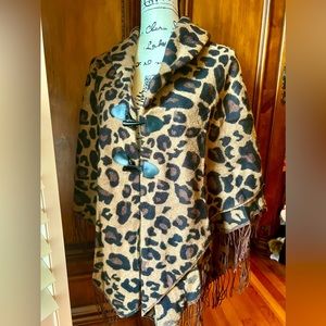 Gorgeous Leopard Shawl with button closer
